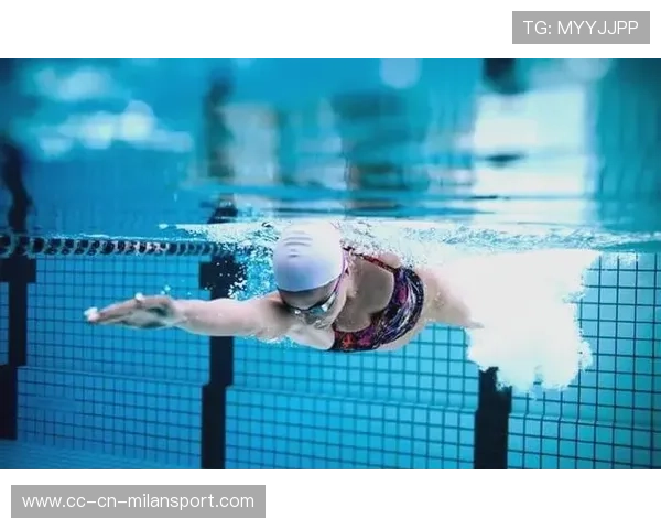 游泳短距离爆发如火：掌控瞬间的速度艺术