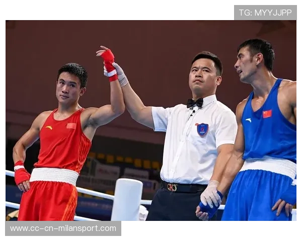 拳击冠军在新闻镜头前爆发:真相背后的血与汗 拳击冠军在新闻镜头前爆发:真相背后的血与汗