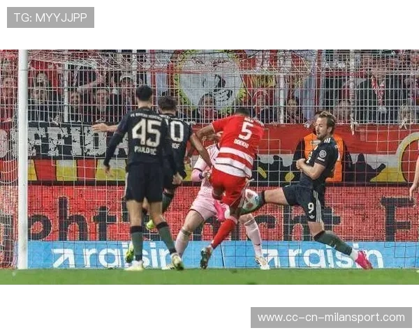 拜仁凯恩重心转移中抽射打成:足球场上的完美瞬间 拜仁凯恩重心转移中抽射打成:足球场上的完美瞬间