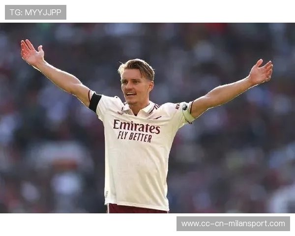 阿森纳厄德高直塞穿透防线，助攻特罗萨德完成精彩终结